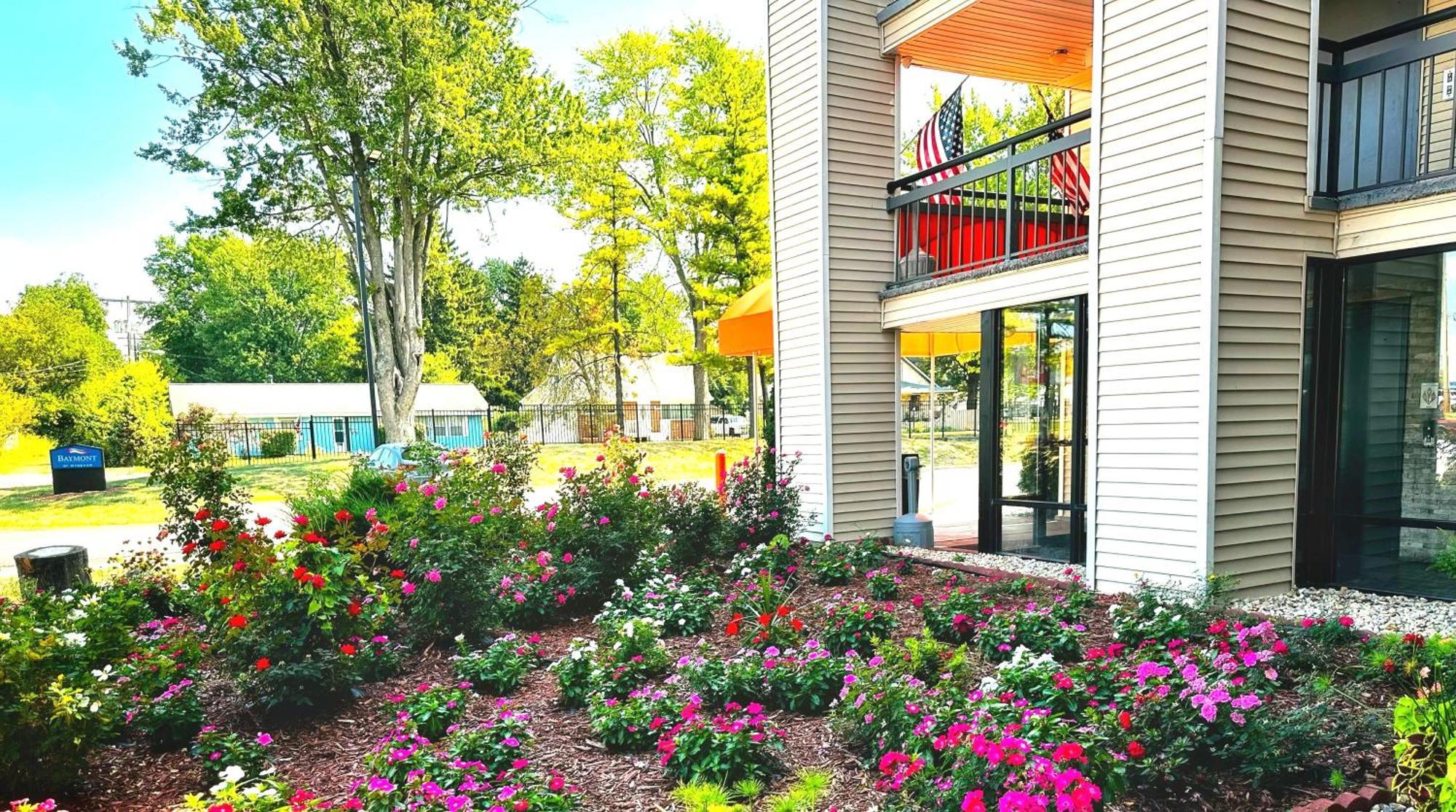 Baymont Inn And Suites By Wyndham Columbus / Near Osu Exterior foto
